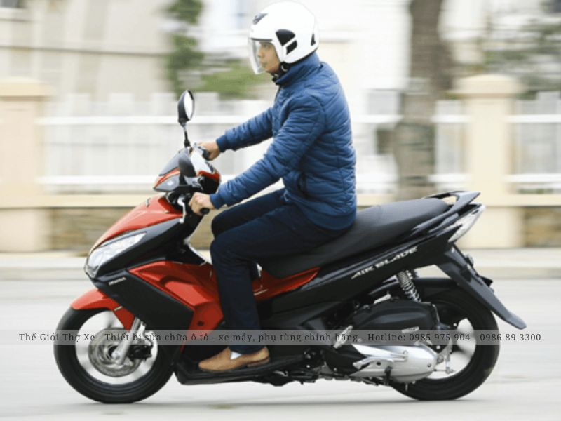 Xe máy bị ì, khó di chuyển, tốn xăng khi có hiện tượng trượt côn