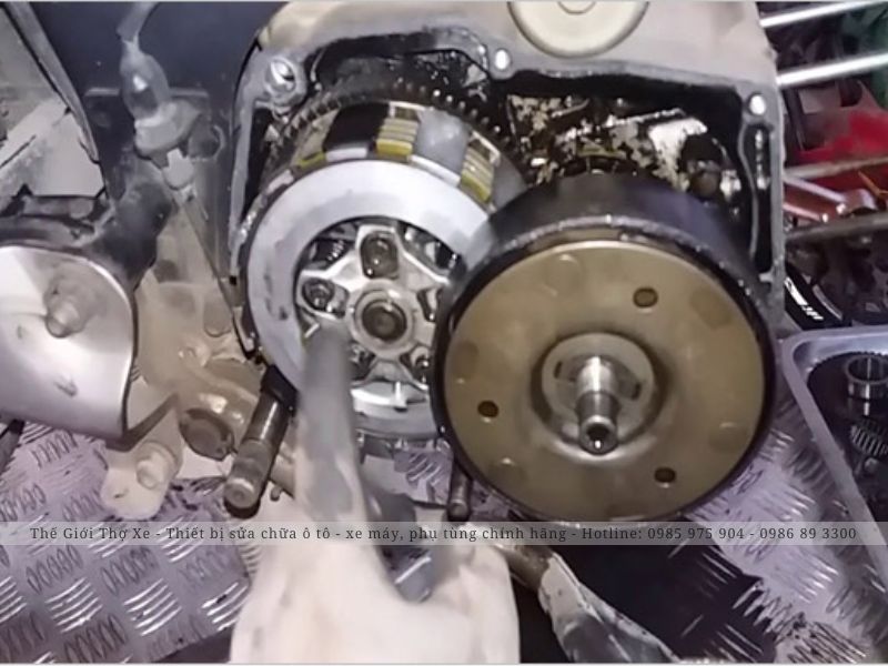 Khắc phục trình trạng trượt côn xe máy