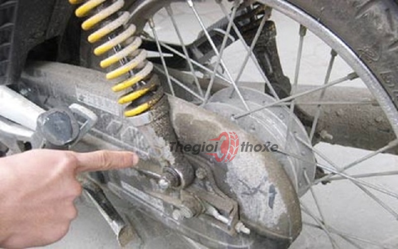 Phuộc xe bị hư hỏng