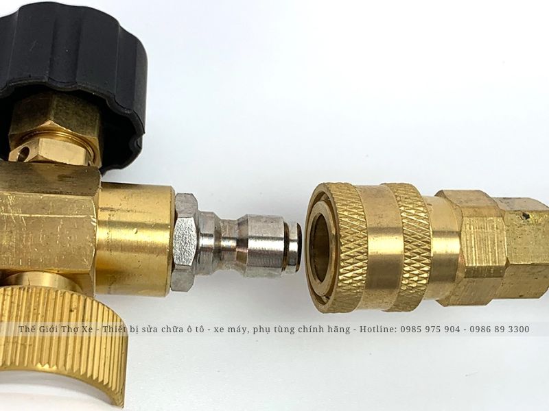 Kết nối đầu vào bình bọt tuyết rửa xe