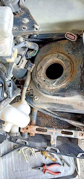 Kiểm tra bơm xăng