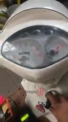Xe attila fi không nổ được máy và mở khóa không bơm xăng