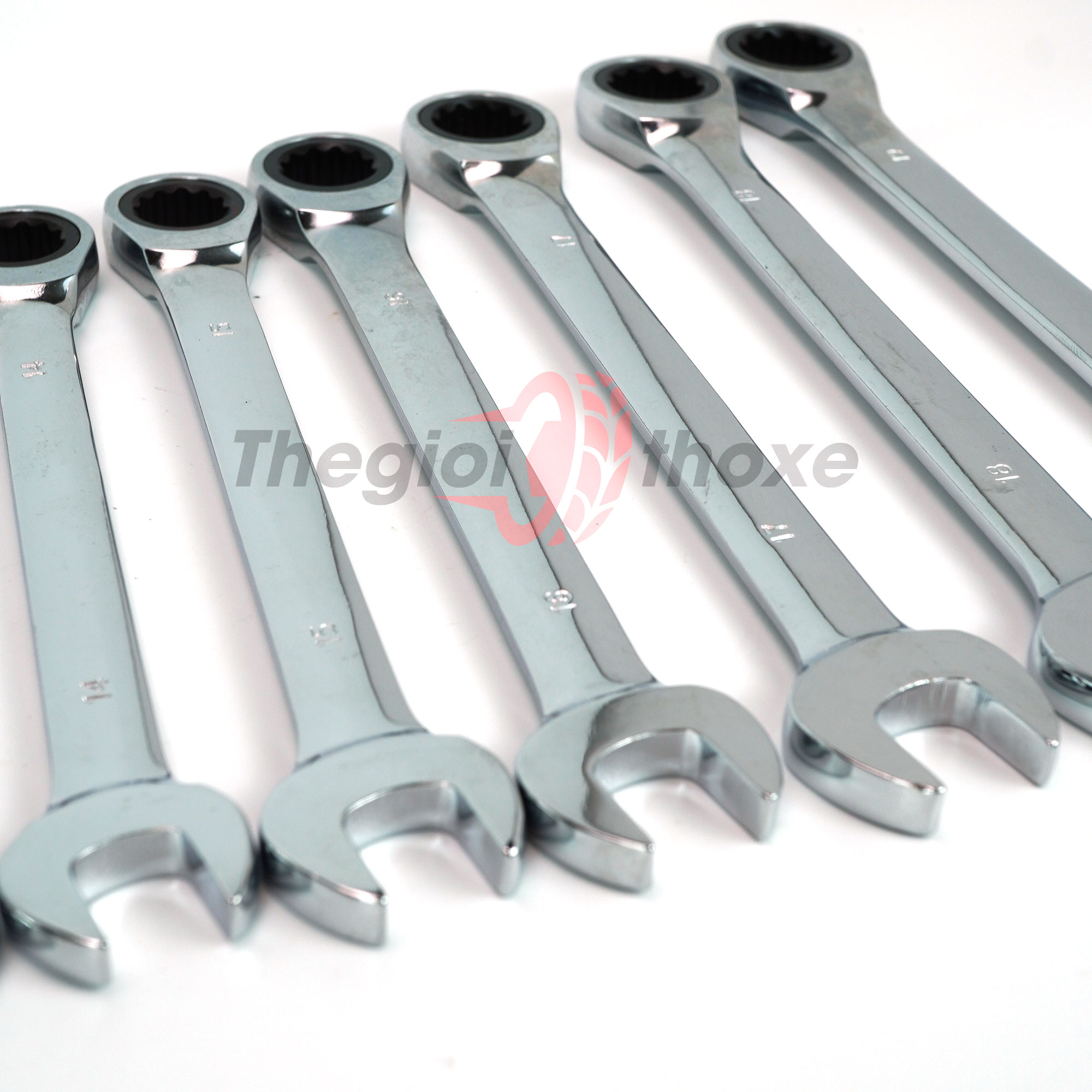 Bộ cờ lê lắc gồm 12 chiếc với các cỡ size khác nhau