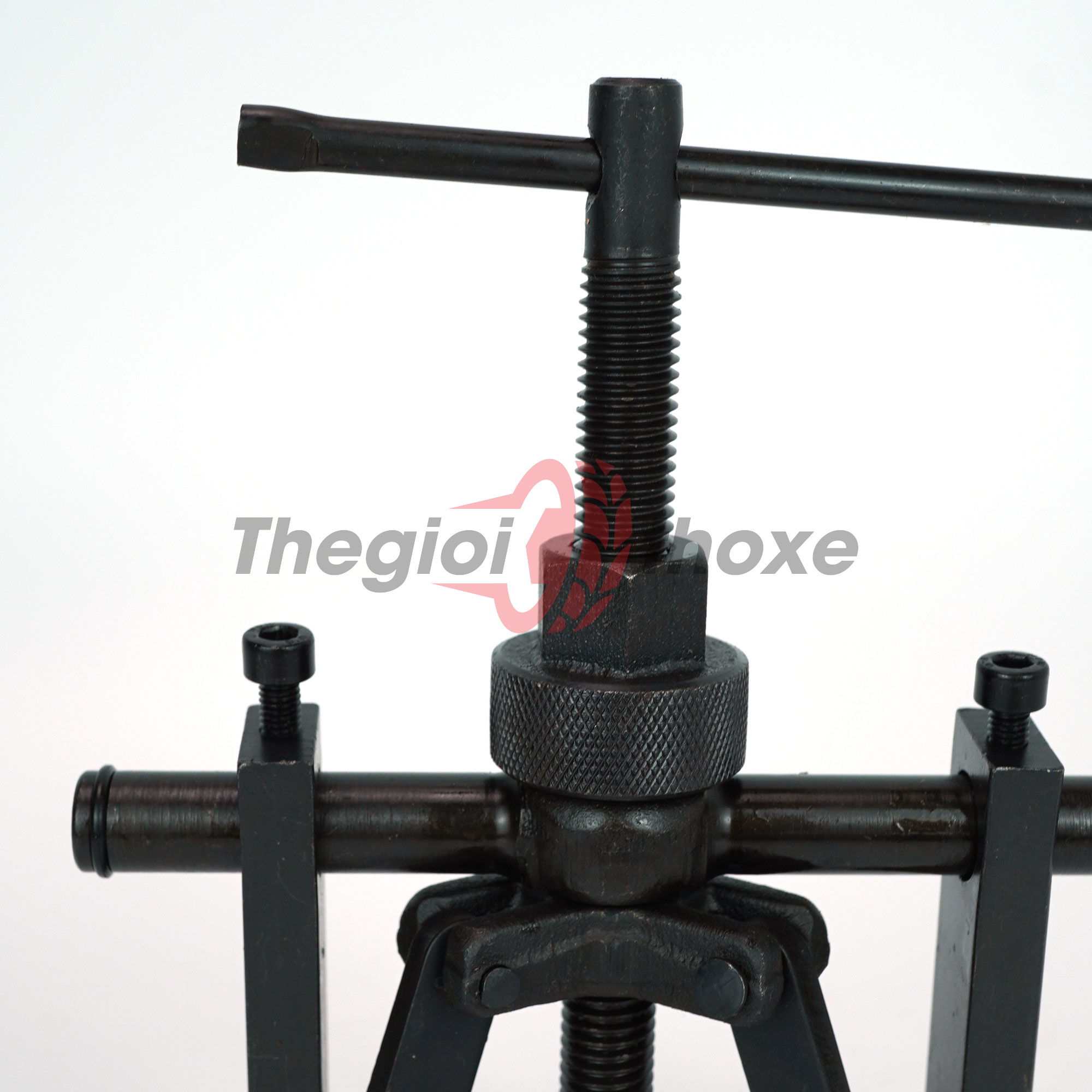 Trục cảo và hệ ren được thiết kế cho thao tác nhẹ nhàng nhất với momen xoắn lớn.