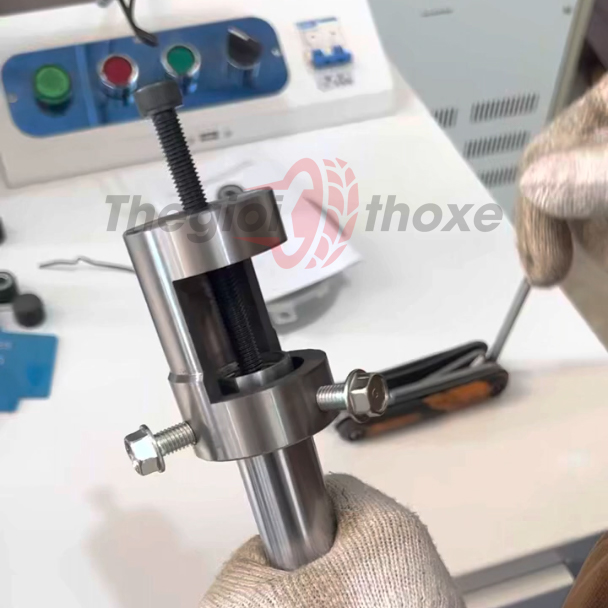 Cảo phuộc trước xe máy