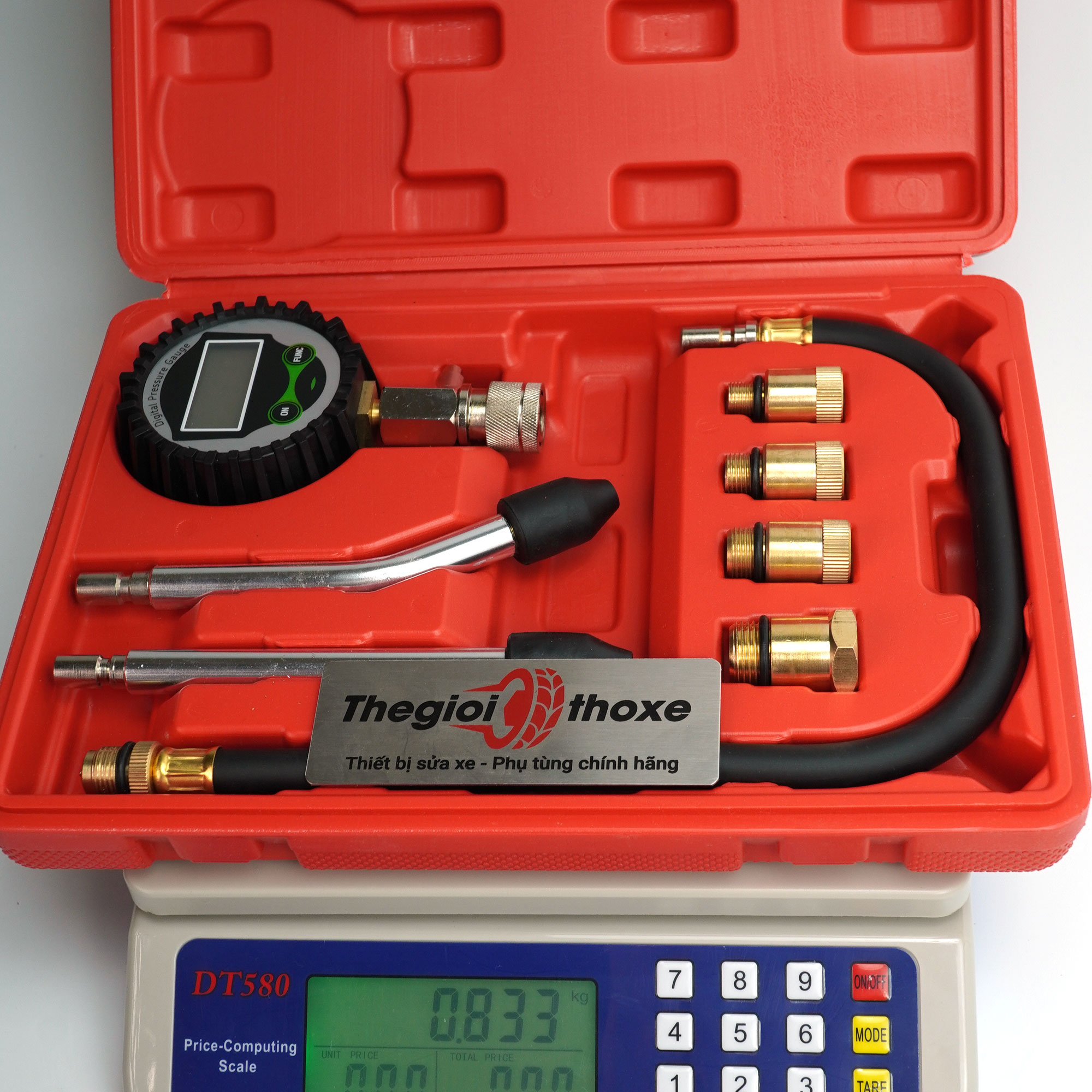 Đồng hồ đo áp suất buồng đốt điện tử tại Thế Giới Thợ Xe