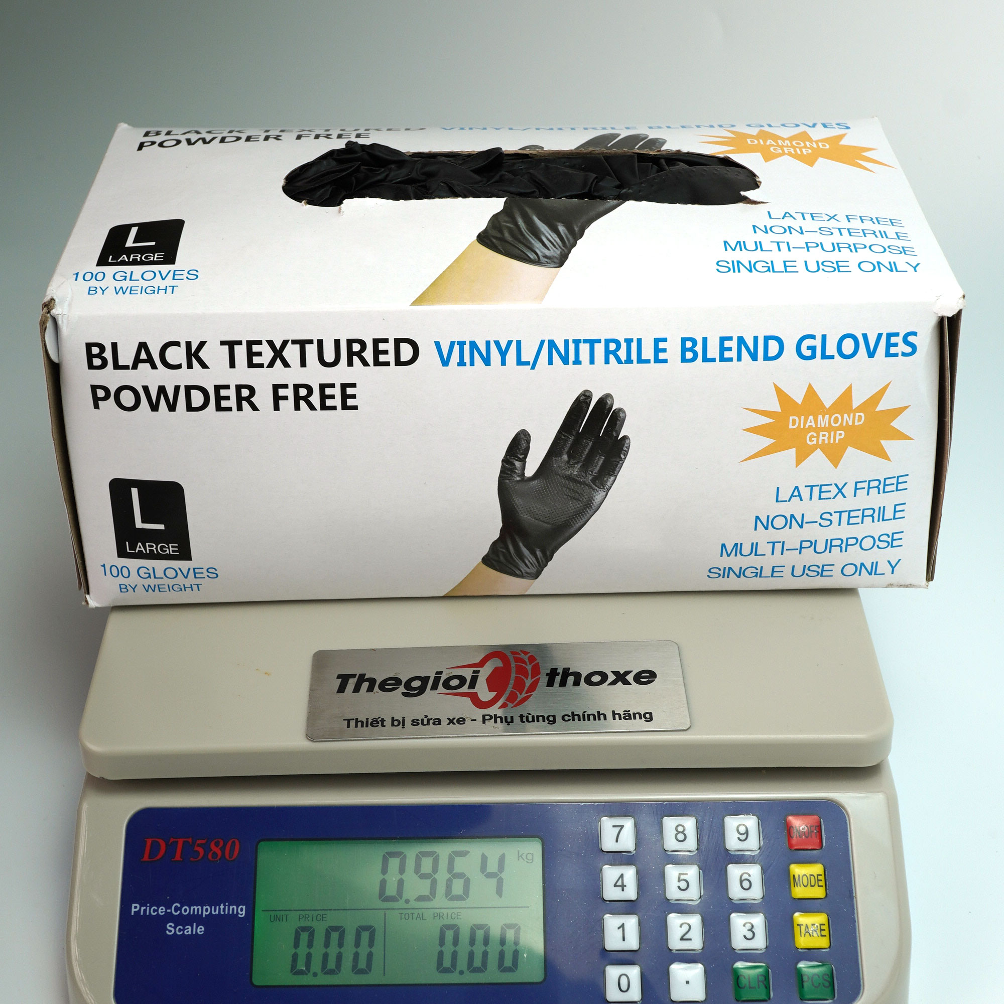 Hộp găng tay 50 đôi tại Thế Giới Thợ Xe