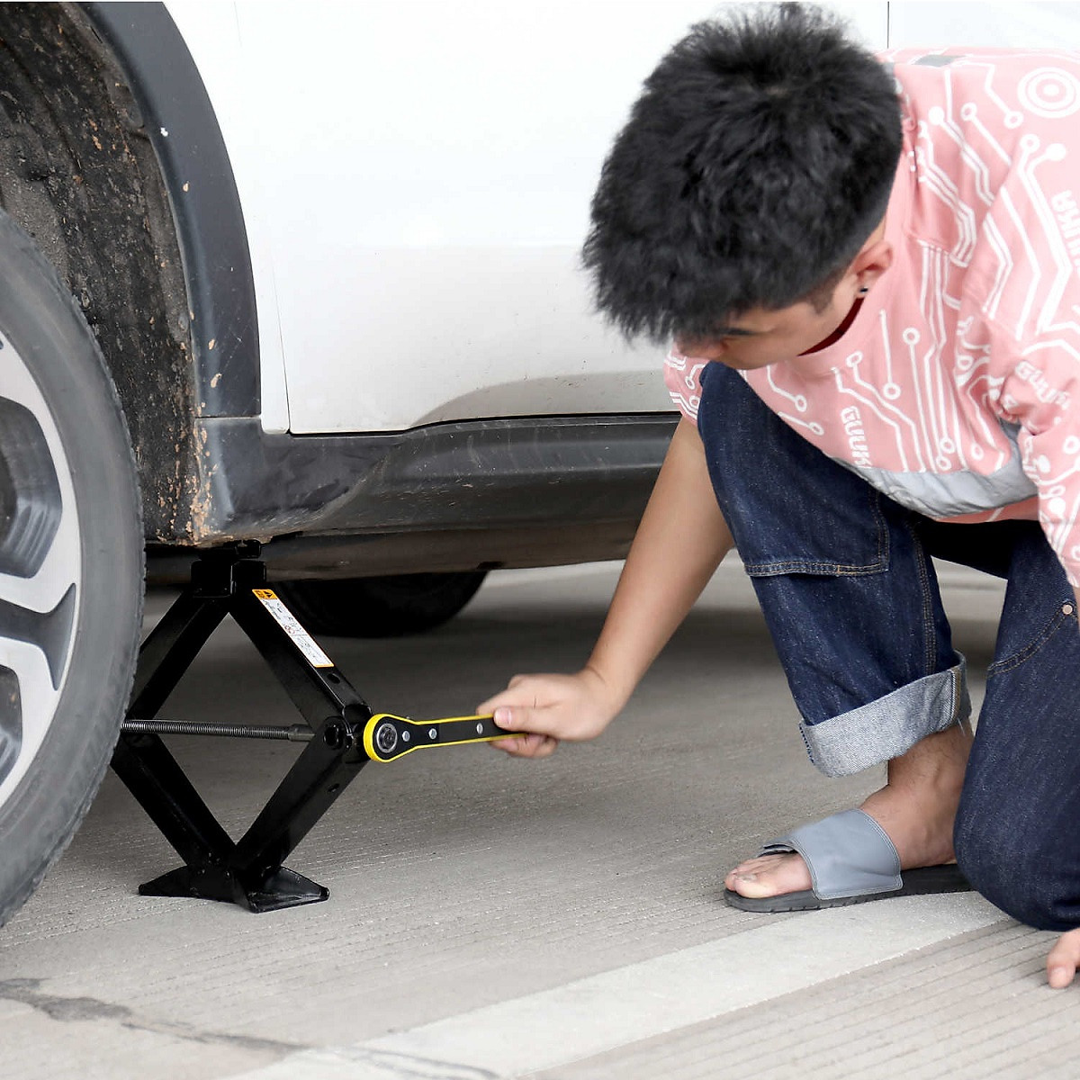 Kích nâng xe chữ A