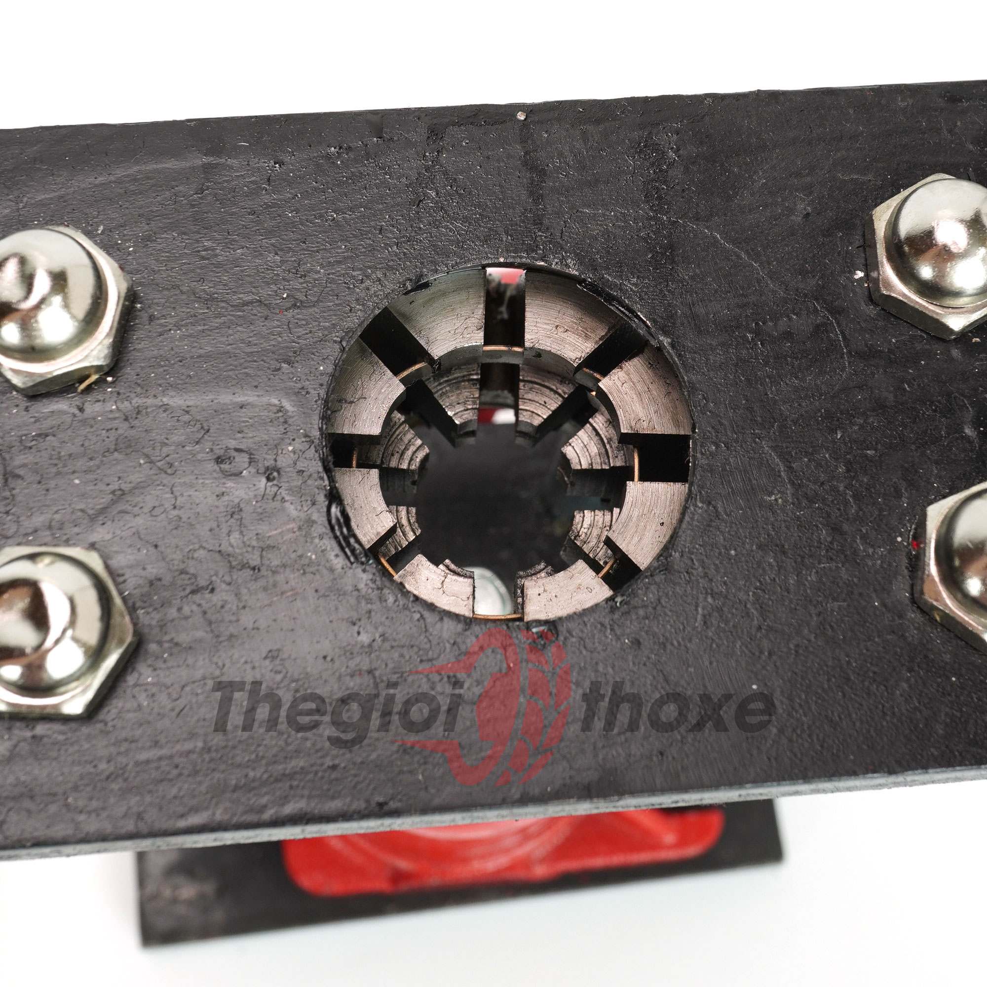 Máy bấm đầu dây lúc mở