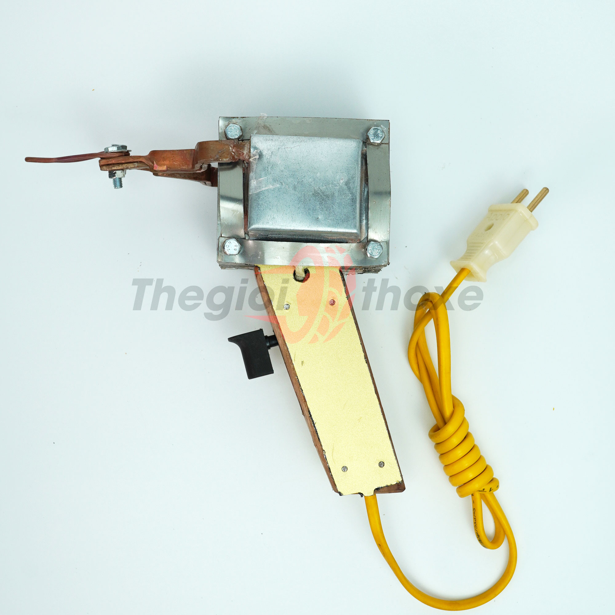 Mỏ hàn xung 600w tại Thế Giới Thợ Xe