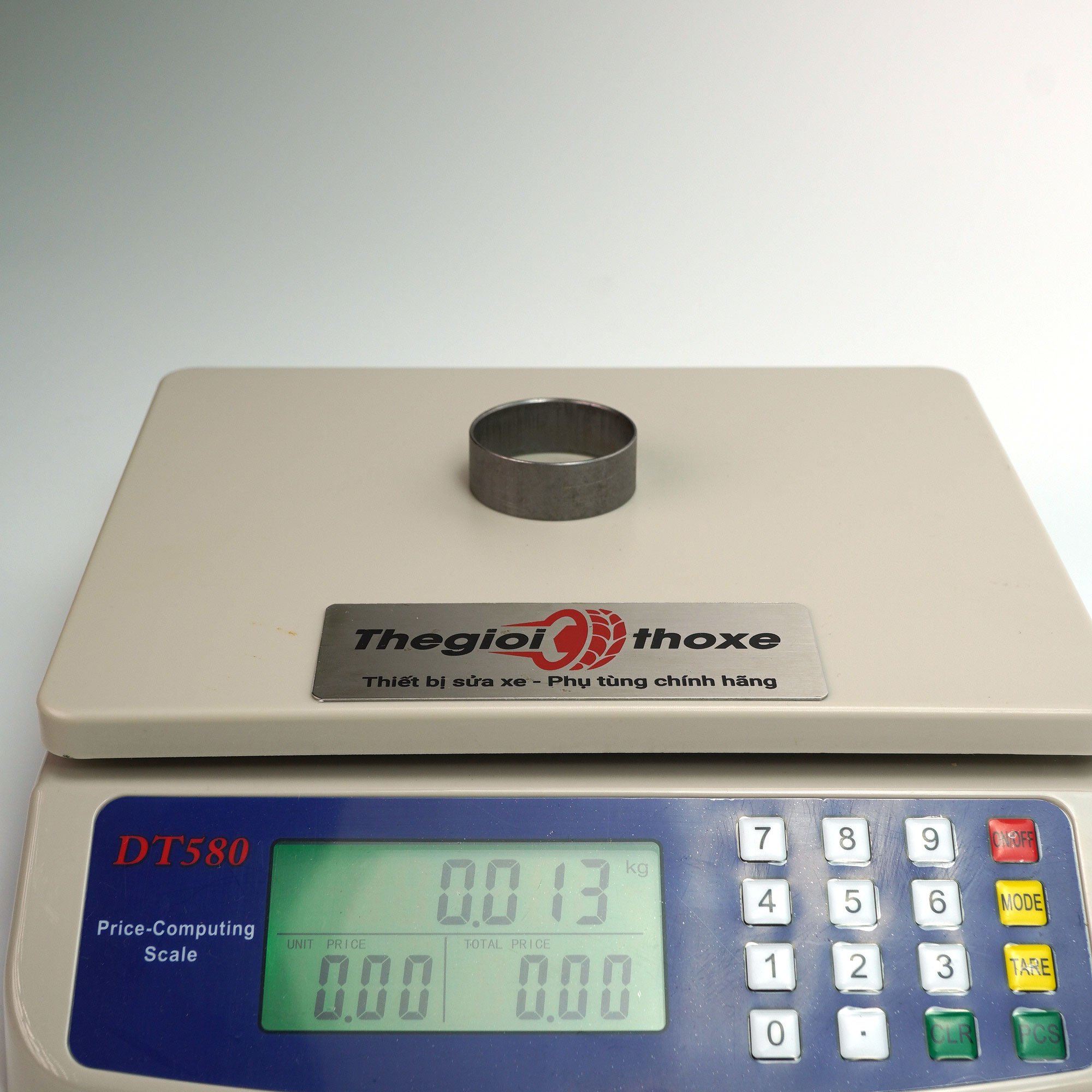 Sơ mi bạc đạn tại Thế Giới Thợ Xe