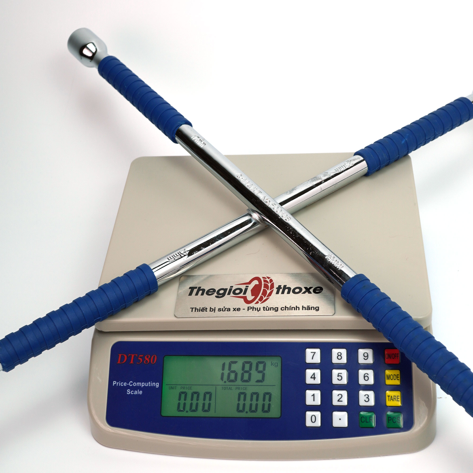 Tay công chữ thập chính hãng C-Mart tại Thế Giới Thợ Xe