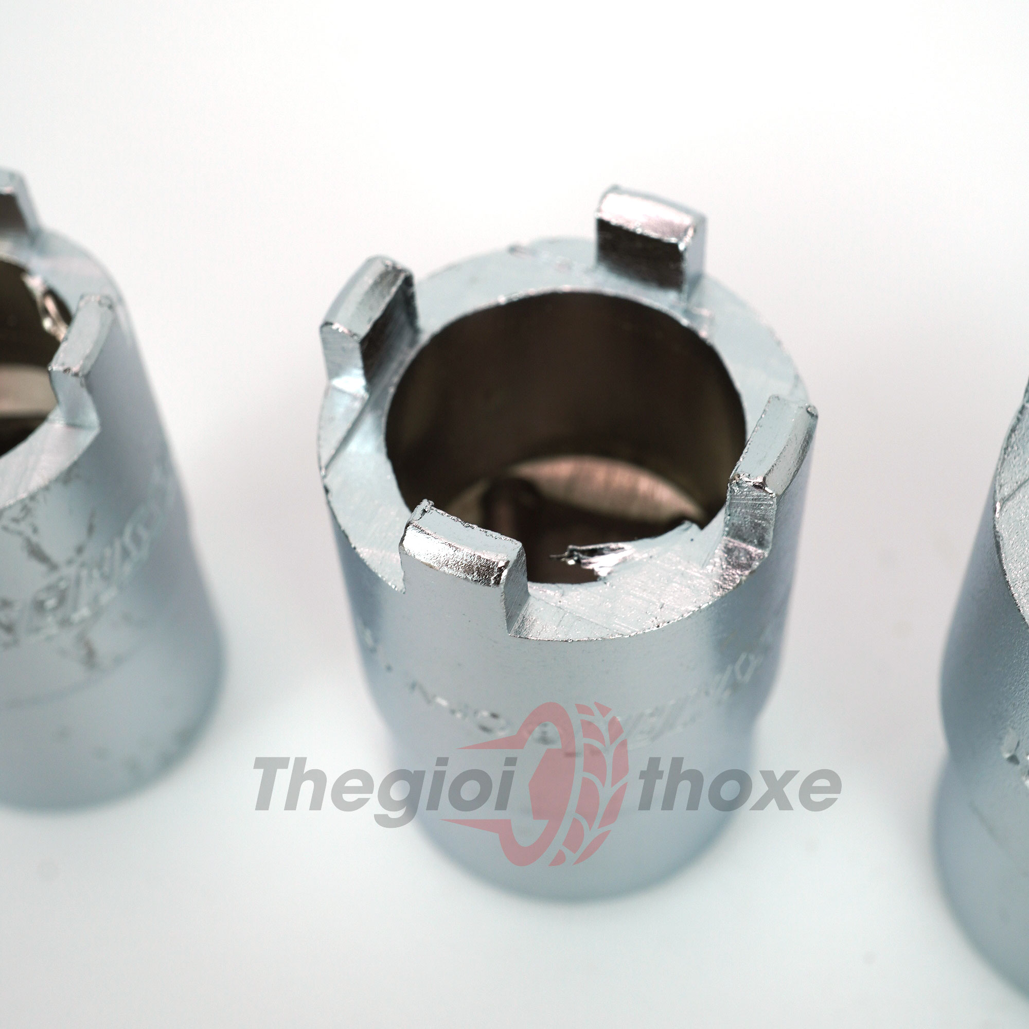 Chất liệu thép CR-V siêu cứng