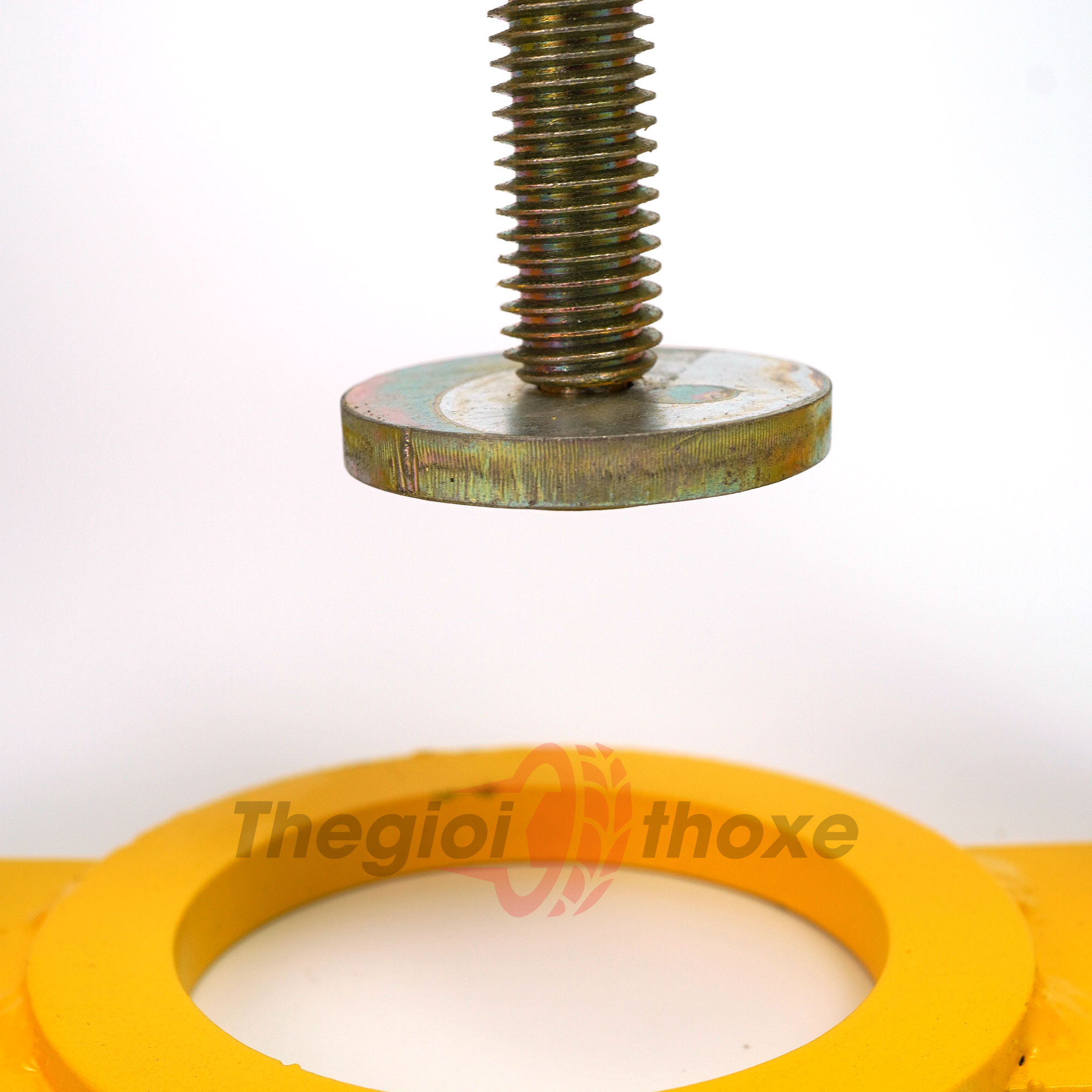 Đầu ép giữ nồi xe tay ga