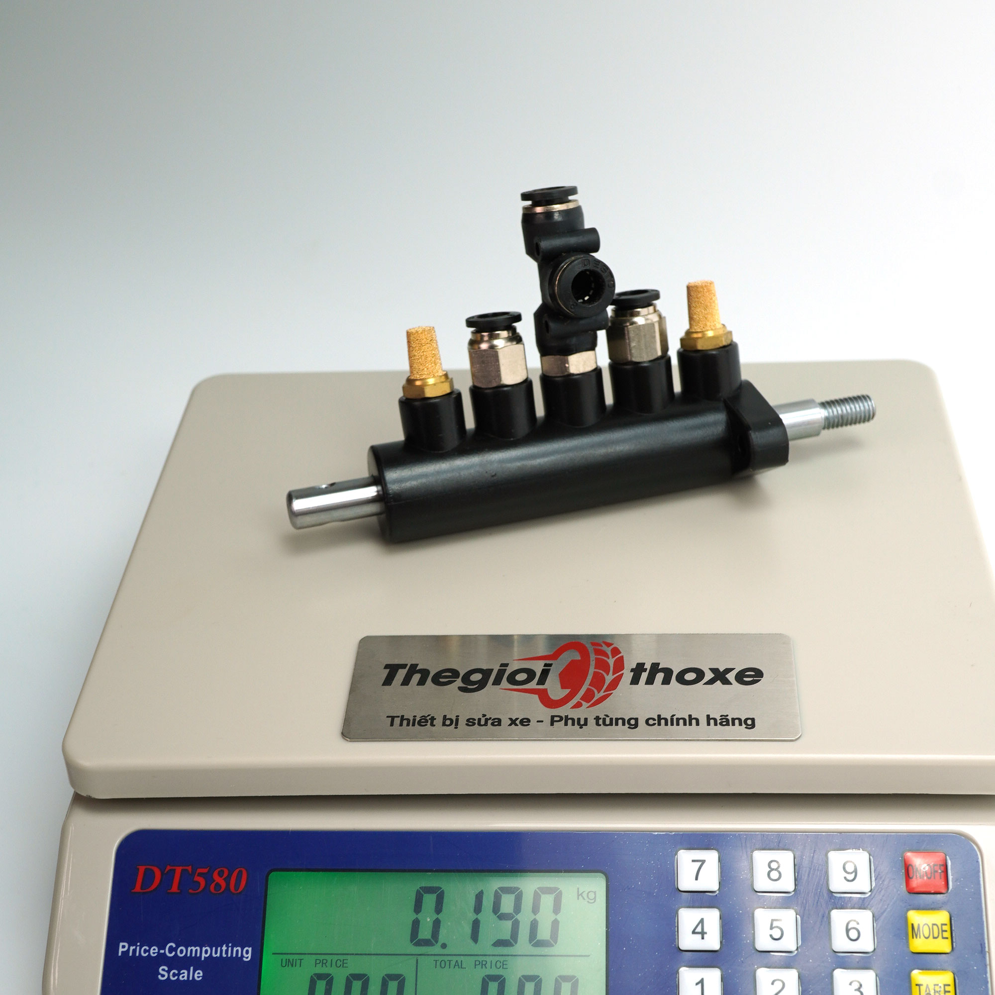 Bộ van chia hơi máy ra vỏ tại Thế Giới Thợ Xe