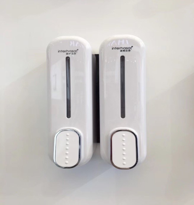 Hộp đựng nước rửa tay interhasa 7020-2