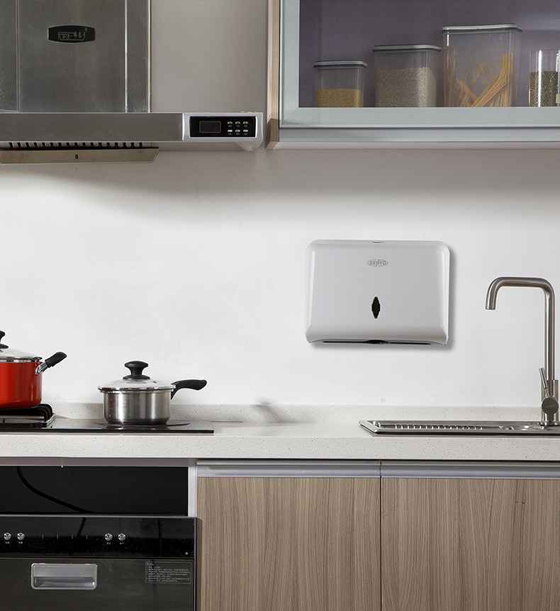 Sử dụng hộp đựng giấy lau tay treo tường