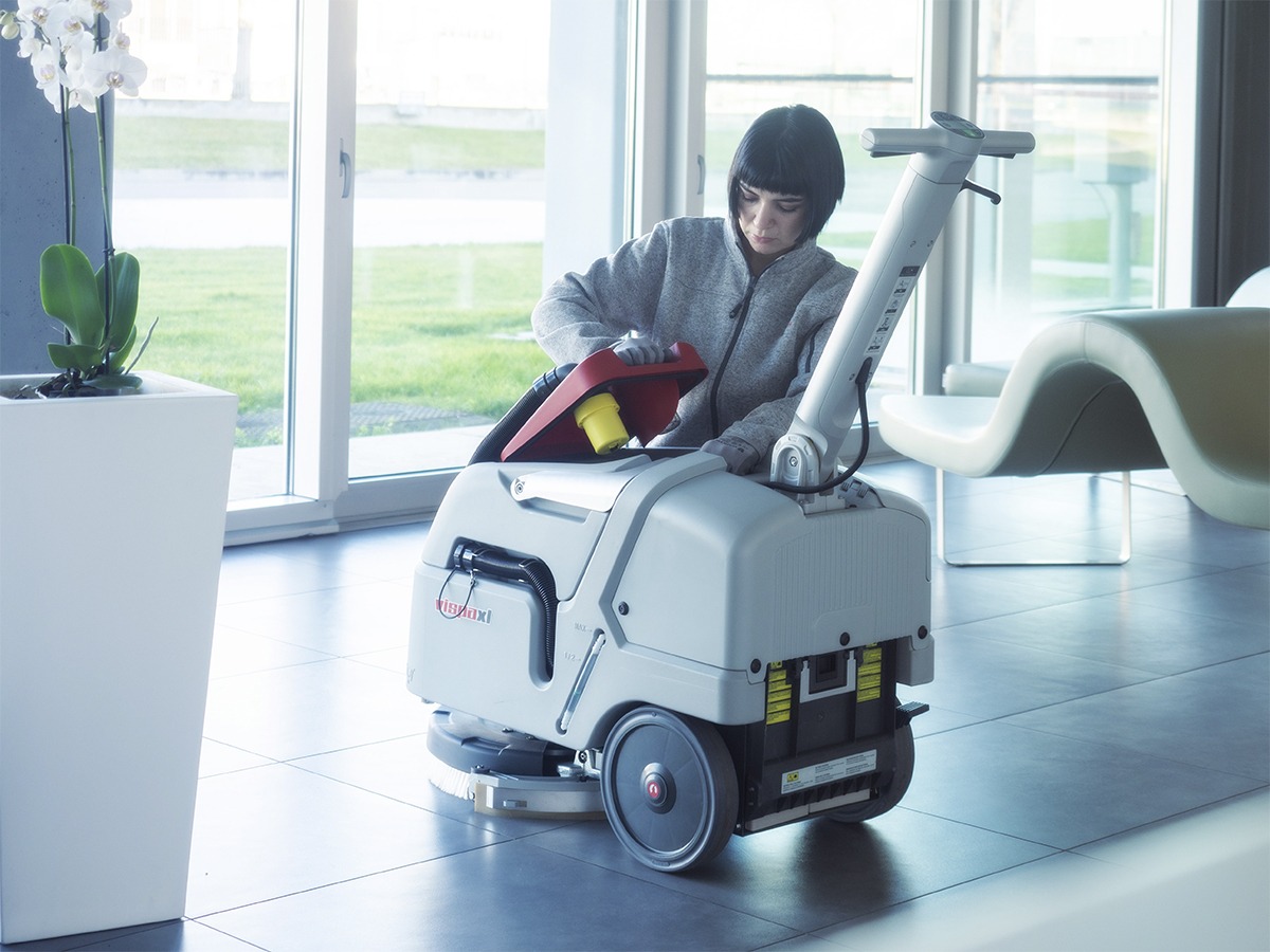 Dịch vụ sửa máy chà sàn tại Bình Dương