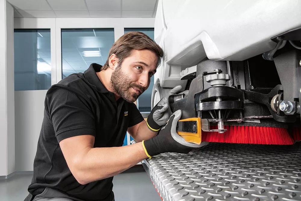 Dịch vụ sửa máy chà sàn tại nhà