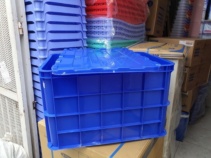 Thùng nhựa sóng bít có nhiều kích thước và màu sắc đa dạng