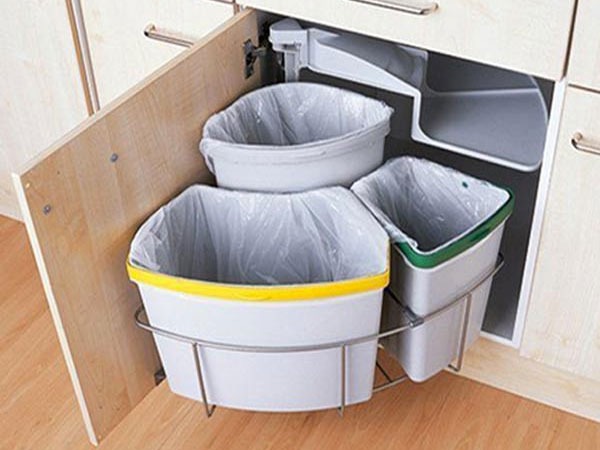 Khử mùi thùng rác nhà bếp