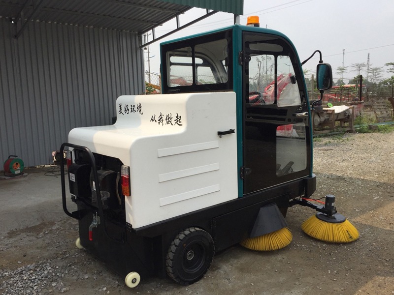 Xe quét rác nhà xưởng