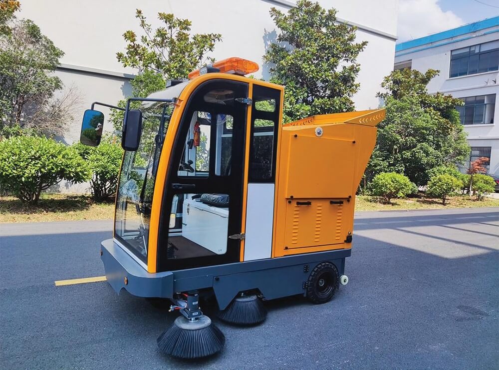 Xe quét rác đường phố