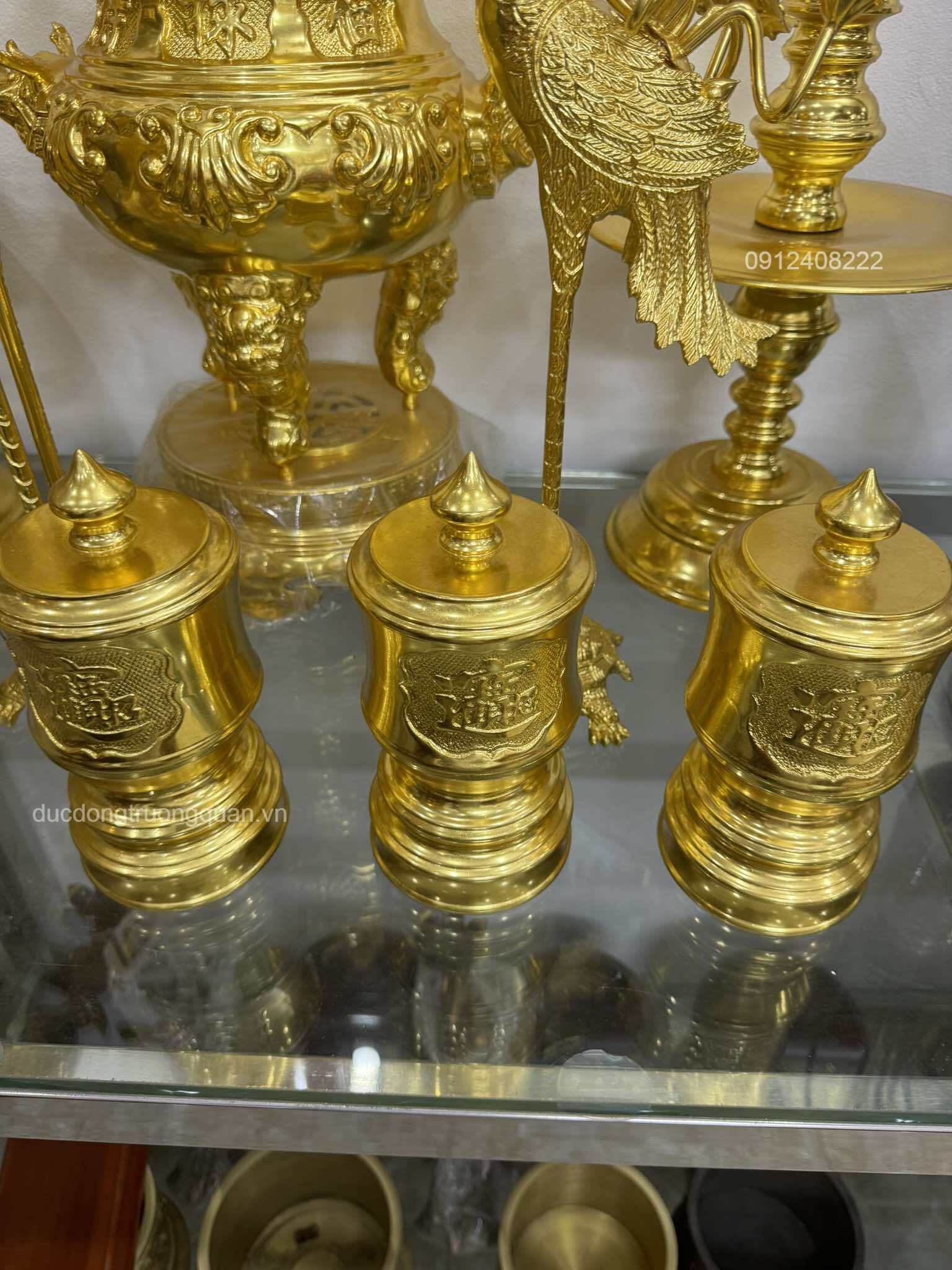 ĐÀI THỜ BẰNG ĐỒNG DÁT VÀNG 18K