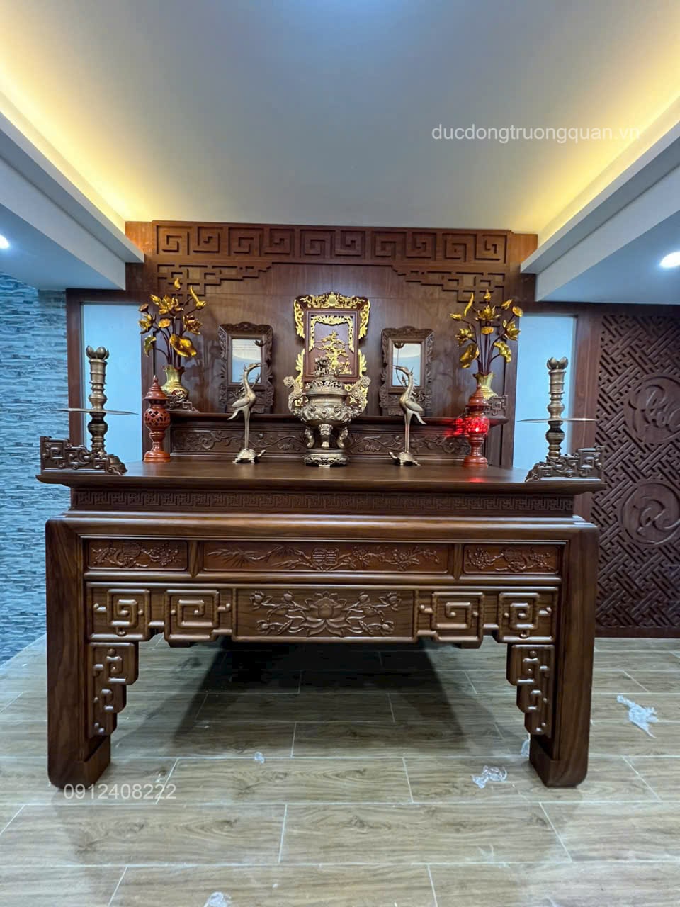 NÊN MUA ĐỒ THỜ BẰNG ĐỒNG HAY BẰNG GỖ BẰNG SỨ