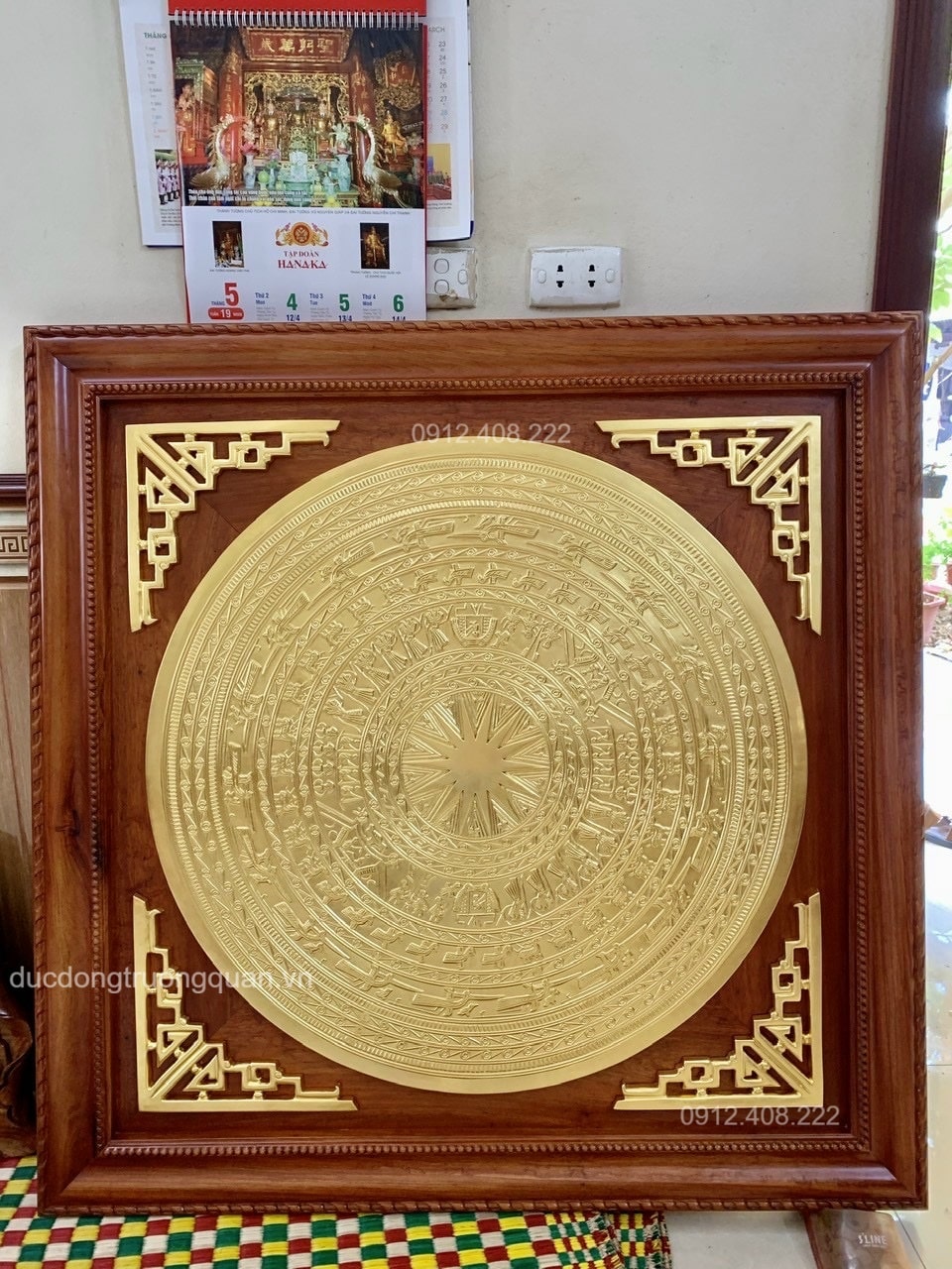 MẶT TRỐNG ĐỒNG DÁT VÀNG 24K