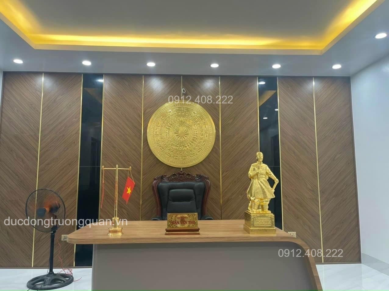 MẶT TRỐNG ĐỒNG DÁT VÀNG 24K