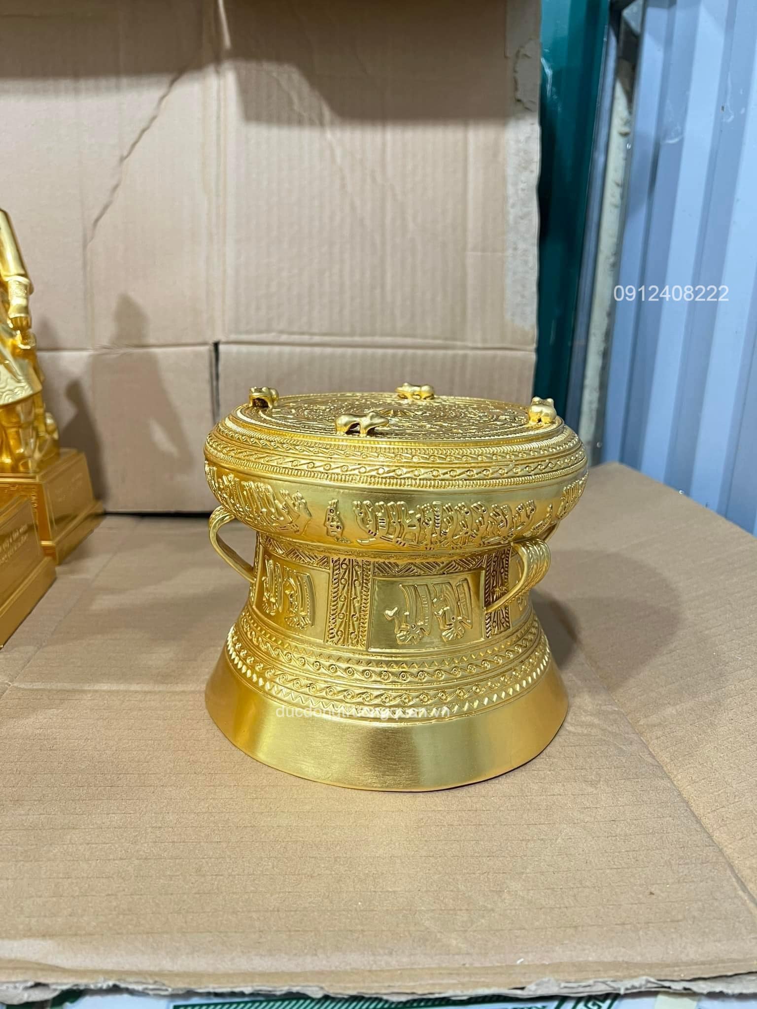 QUẢ TRỐNG ĐỒNG VÀNG MINI DÁT VÀNG 24K (CÓ CÓC)