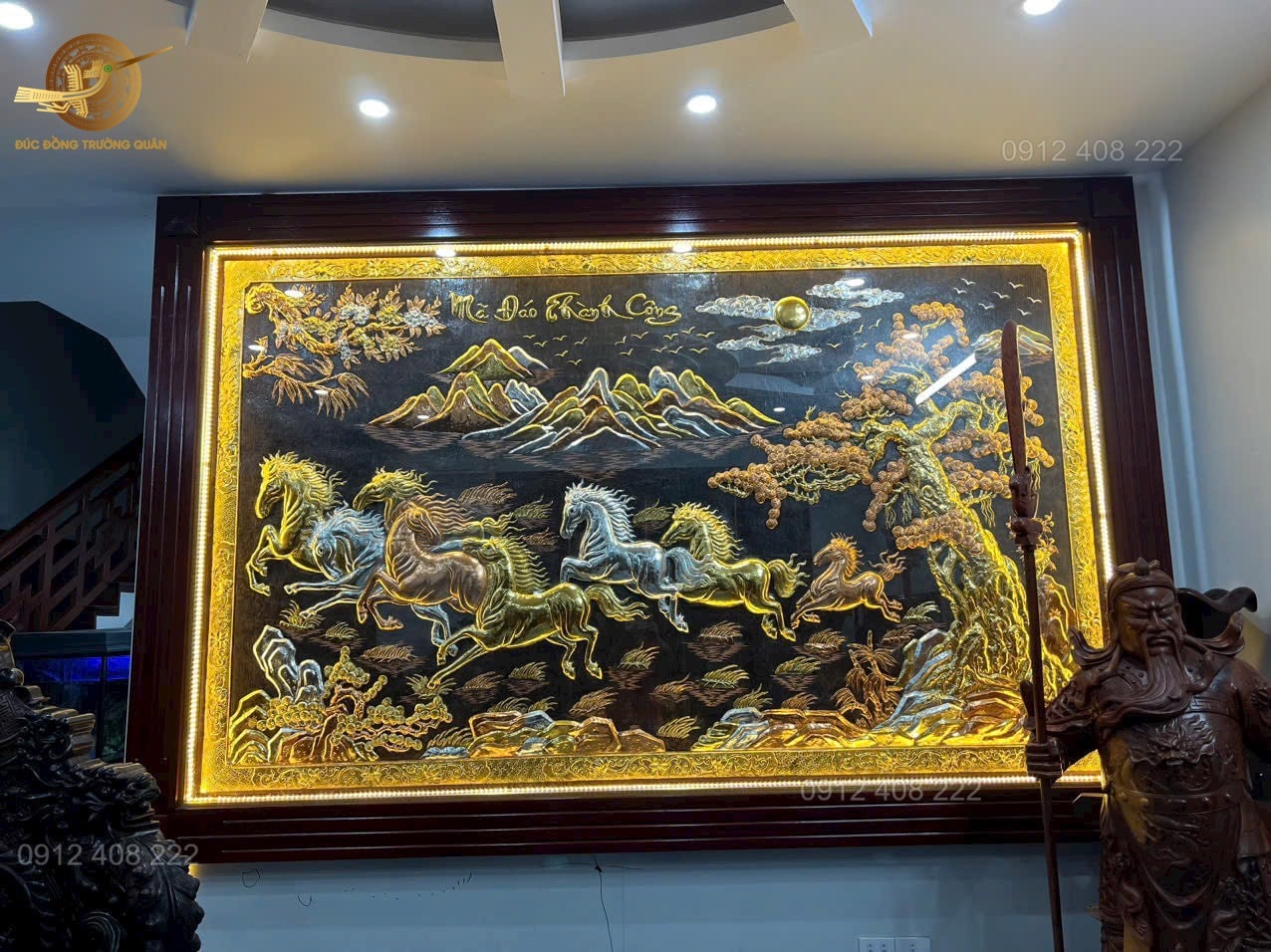 Tranh Mã Đáo Thành Công Bằng Đồng Dát Vàng 9999