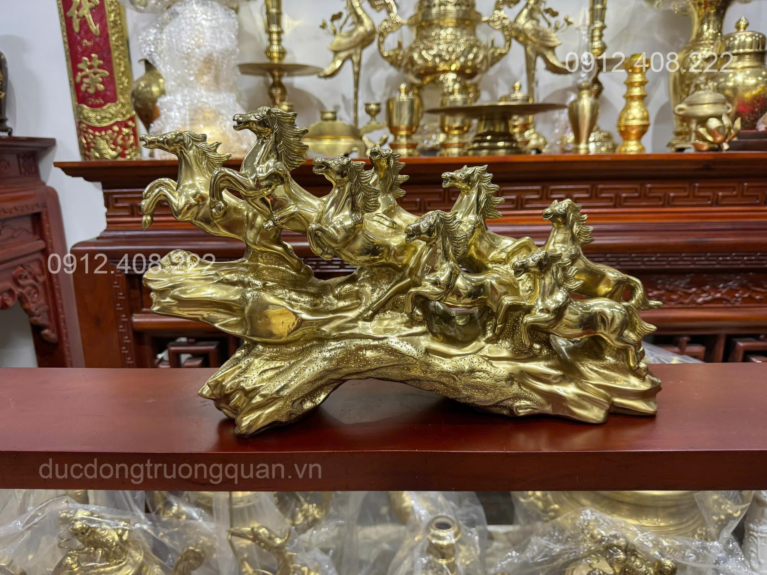 TƯỢNG BÁT MÃ TRUY PHONG BẰNG ĐỒNG VÀNG CATTUT