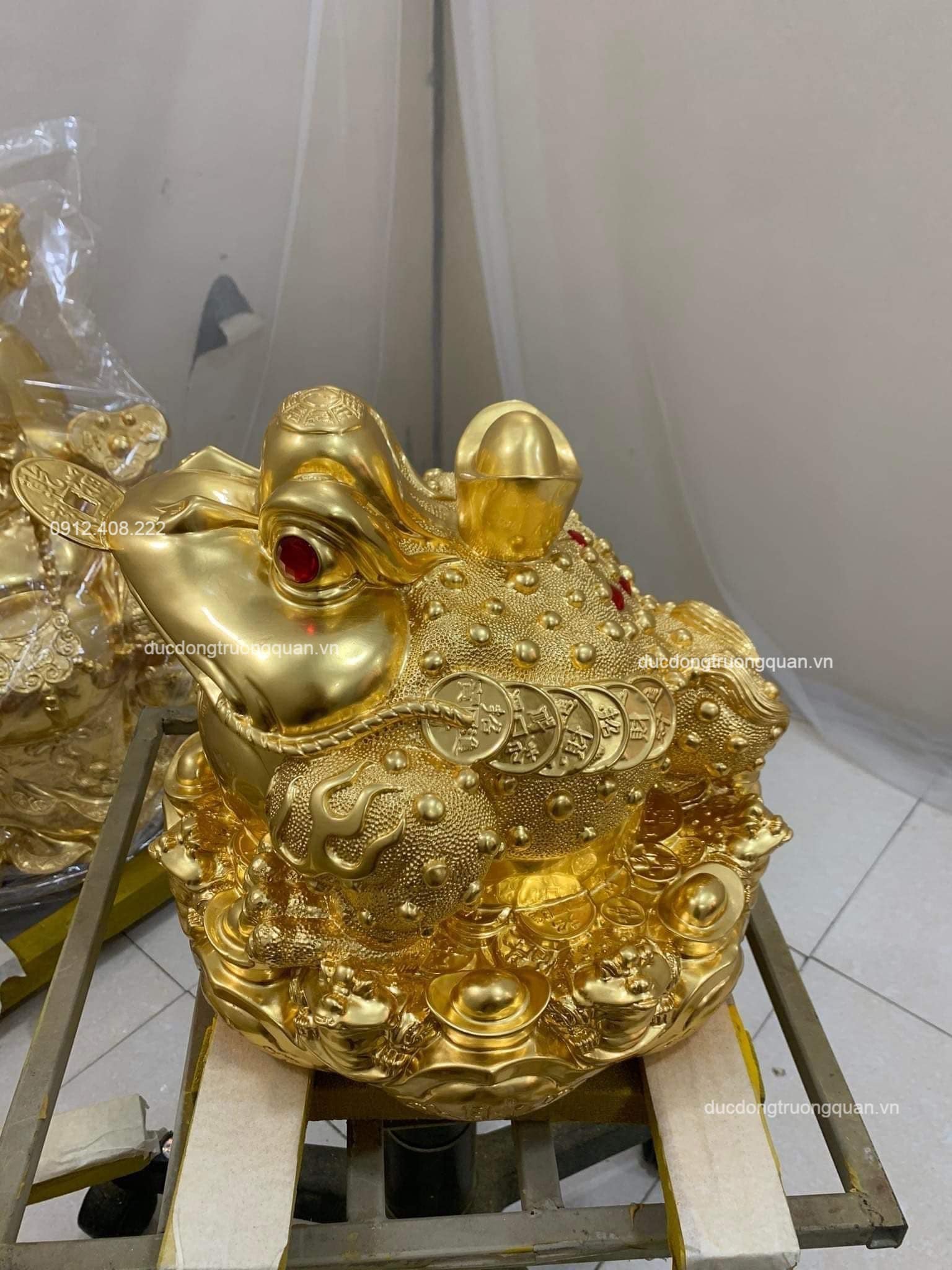 Thềm Thử , Cóc Ngậm Tiền