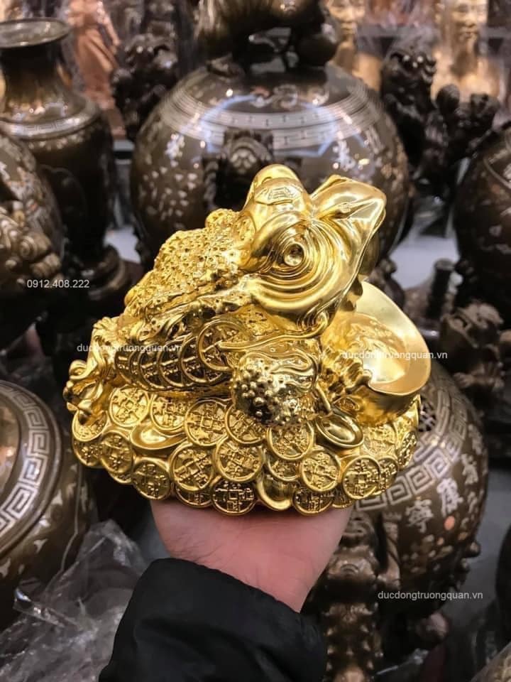 Thềm Thử , Cóc Ngậm Tiền