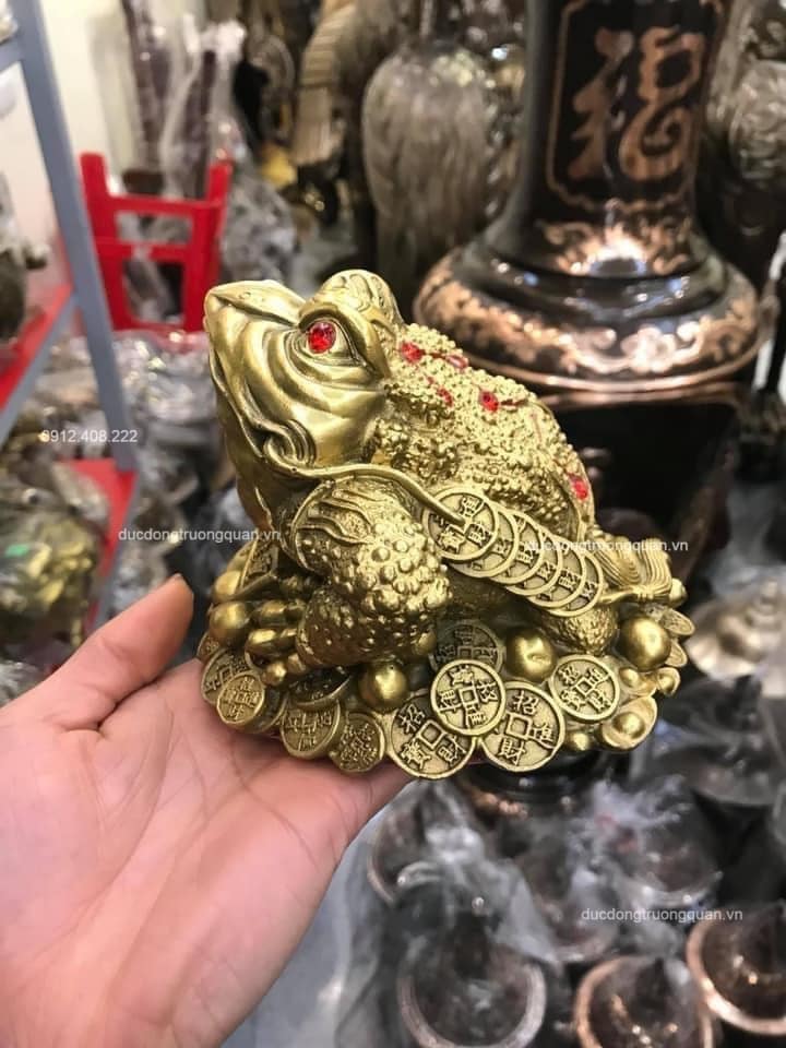 Thềm Thử , Cóc Ngậm Tiền