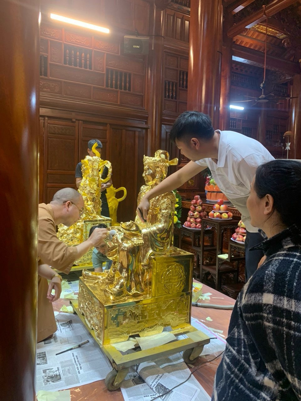 QUY TRÌNH DÁT VÀNG 9999 LÊN TƯỢNG PHẬT
