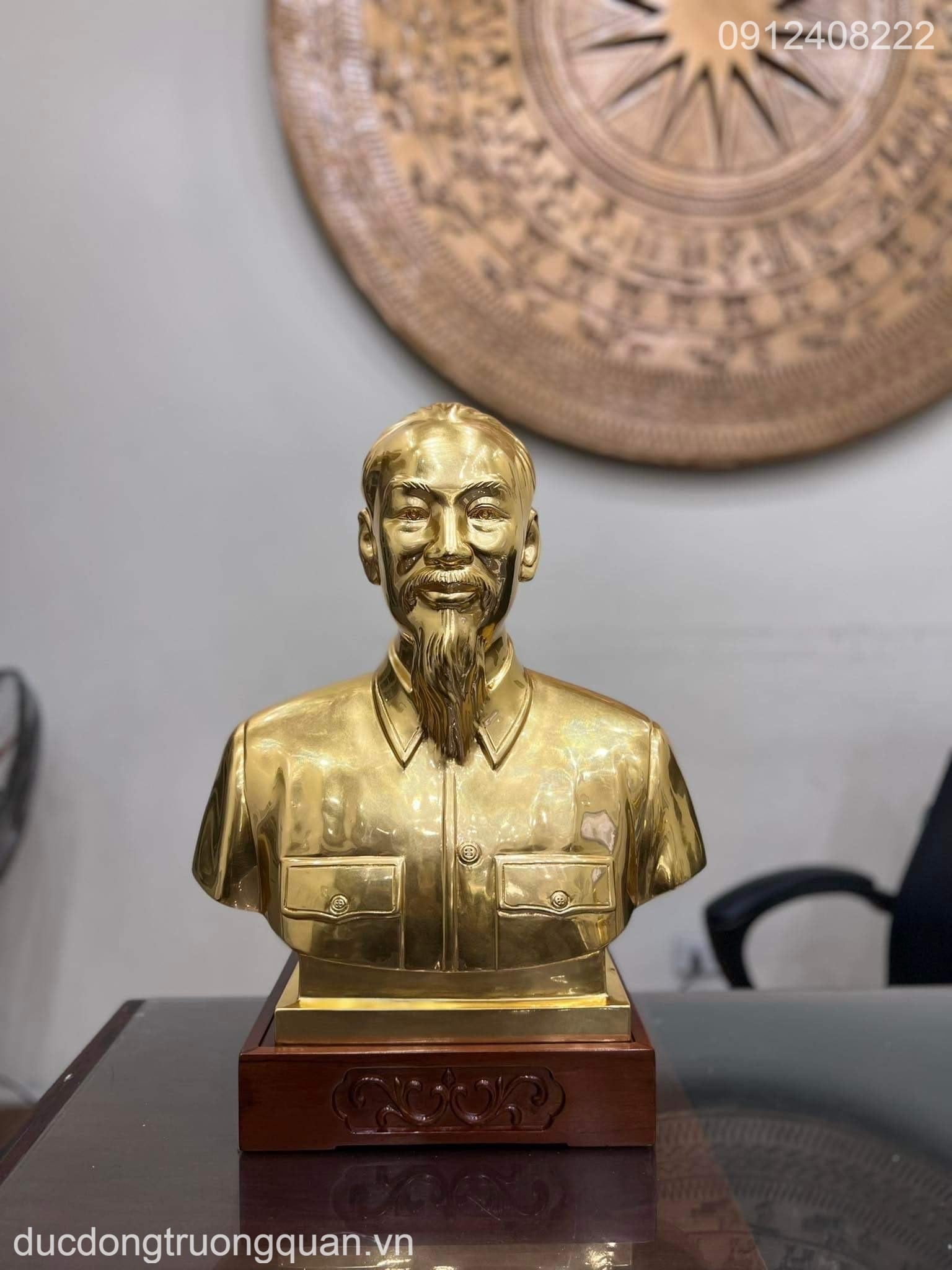 TƯỢNG BÁC HỒ BẰNG ĐỒNG DÁT VÀNG 9999