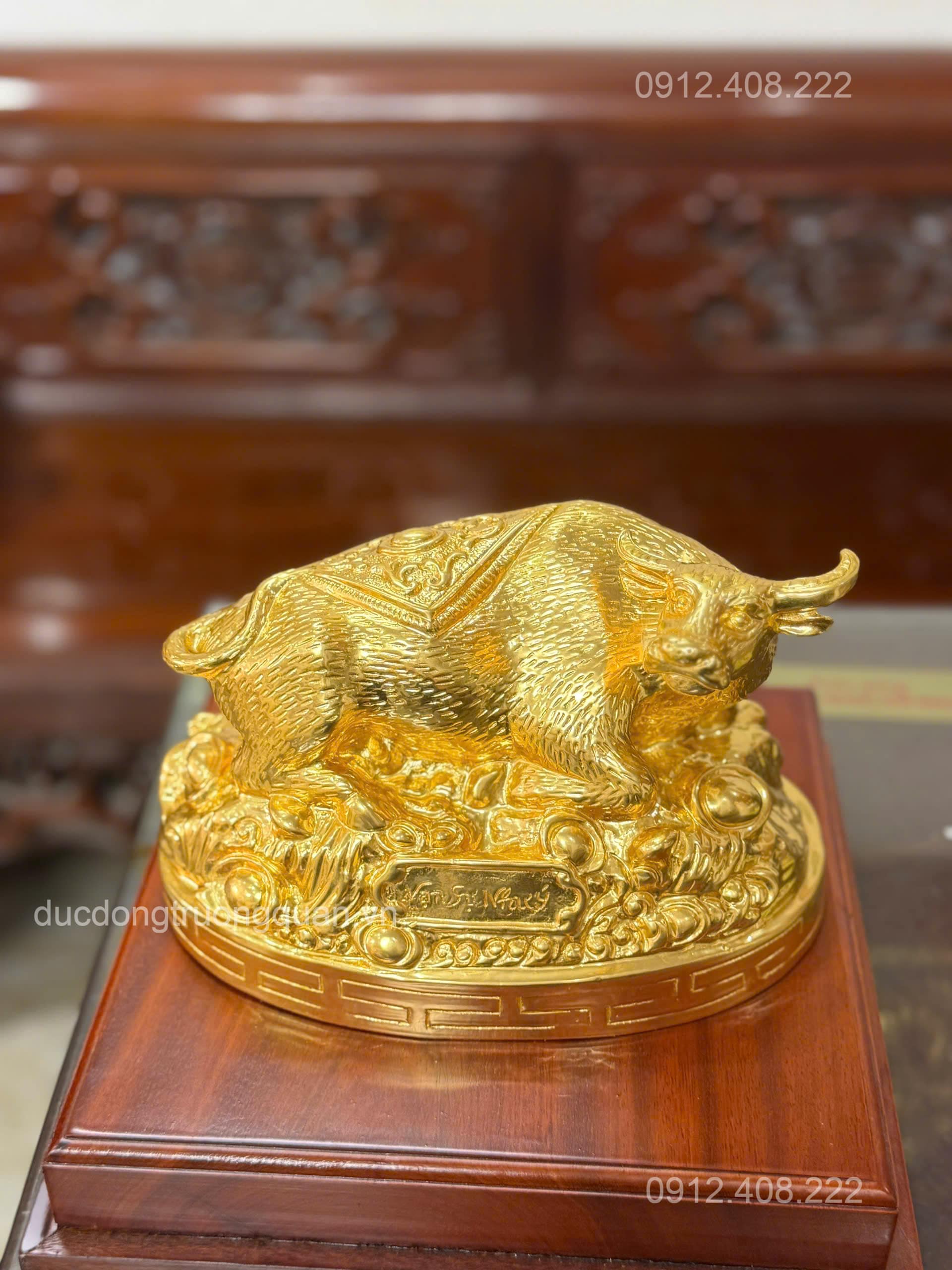 TƯỢNG TRÂU PHONG THỦY BẰNG ĐỒNG ĐỎ DÁT VÀNG 9999