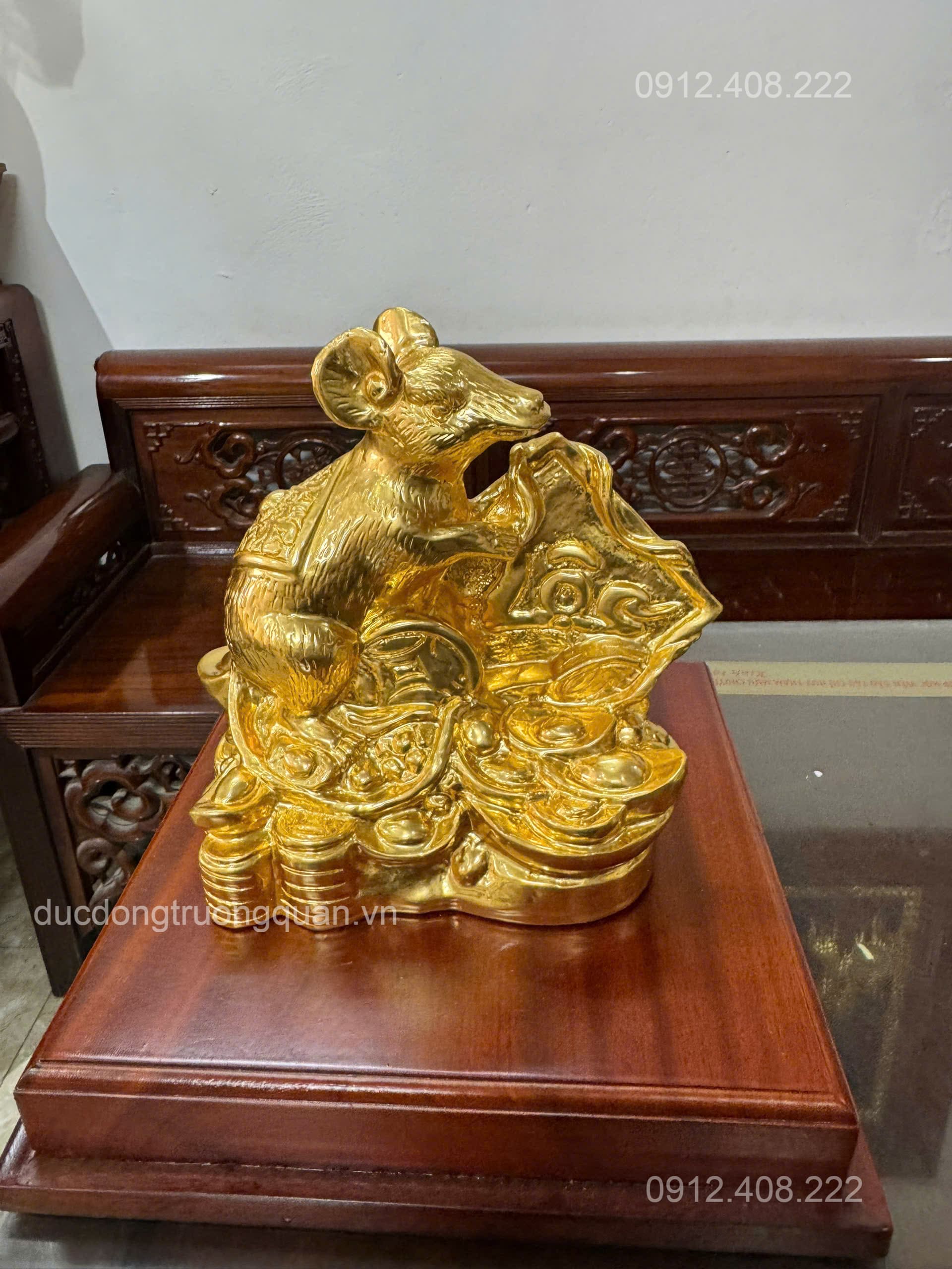 TƯỢNG CHUỘT BẰNG ĐỒNG ĐỎ CAO 22CM DÁT VÀNG 9999