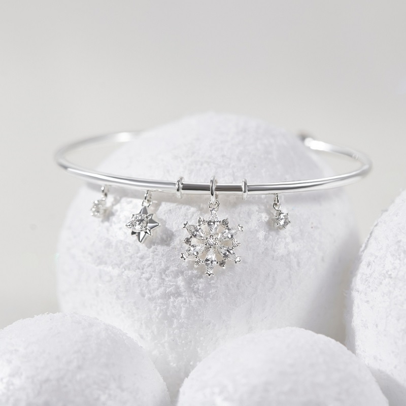 Làm bóng để phân biệt bạc Sterling