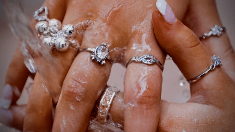 Một số cách đánh bóng nhẫn hồ ly bạc