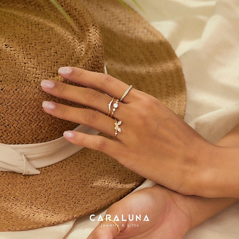 Đeo nhẫn ngón áp út