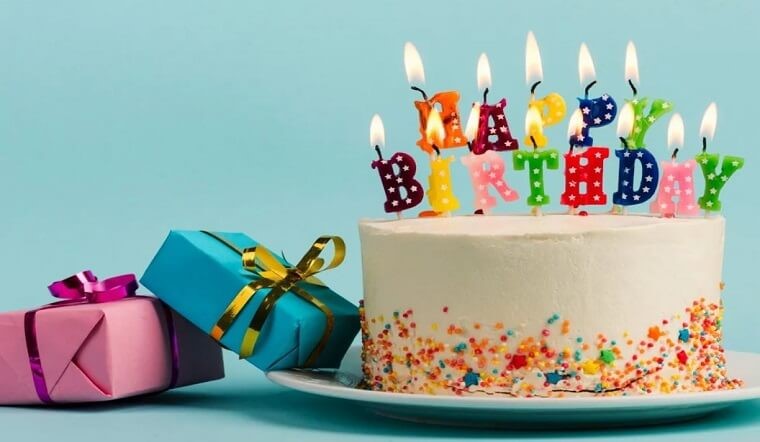 Tặng nhẫn cho người yêu vào ngày sinh nhật