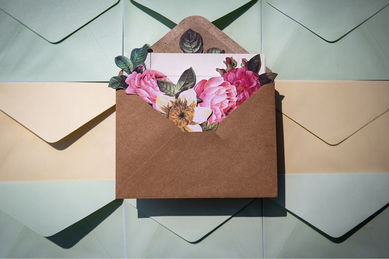 Viết thư đính kèm