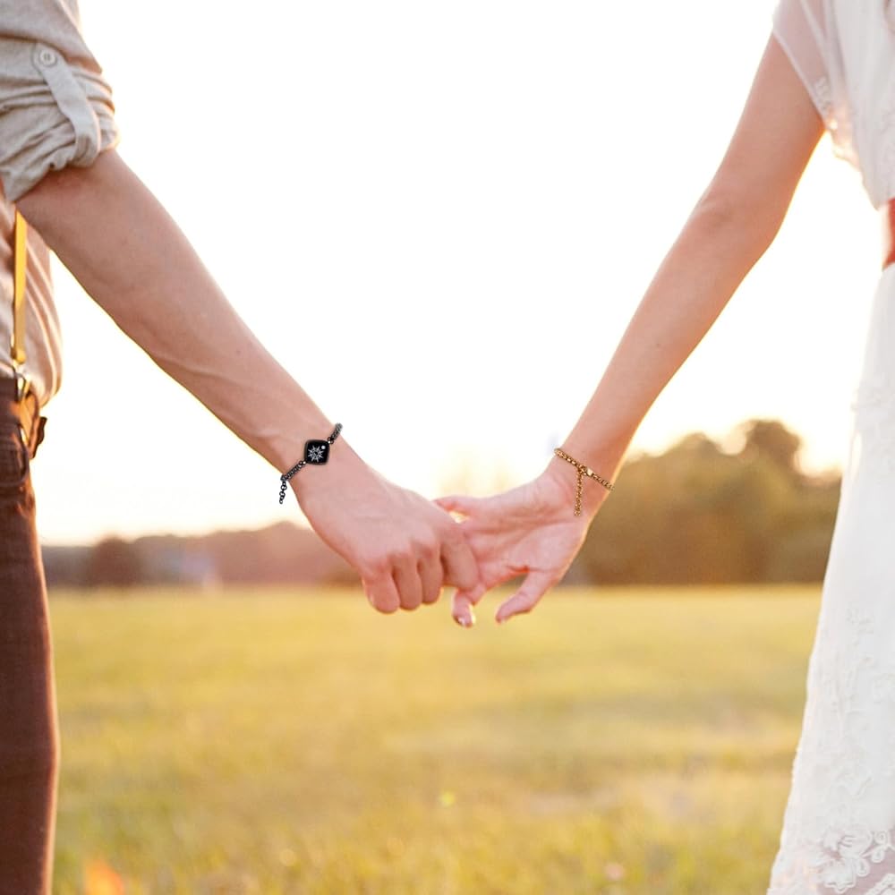 Hâm nóng tình cảm khi yêu xa bằng vòng cảm ứng