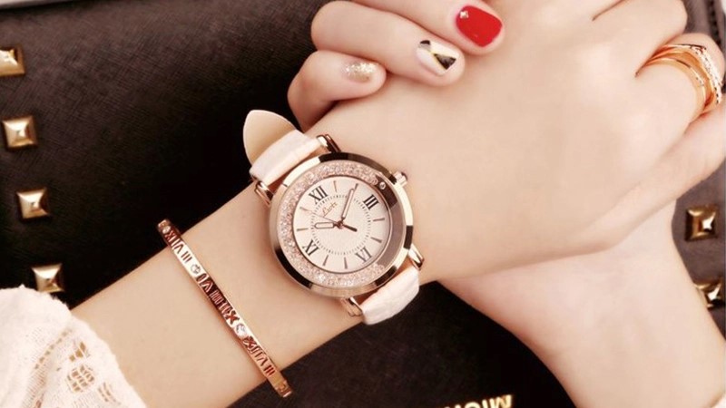 Đồng hồ tặng bạn gái