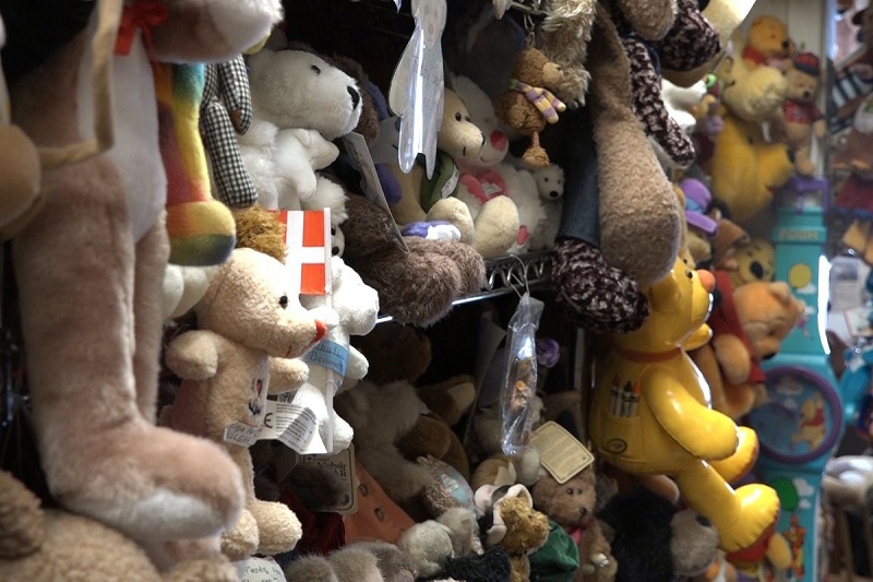 Tặng gấu bông cho bạn gái