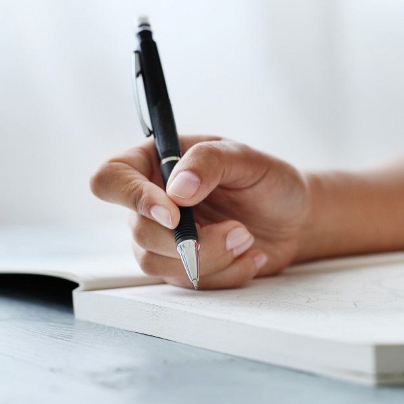 Gợi ý viết thơ tặng người yêu và tặng trang sức để bày tỏ tình cảm